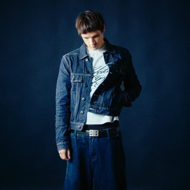 Tous droits réservés